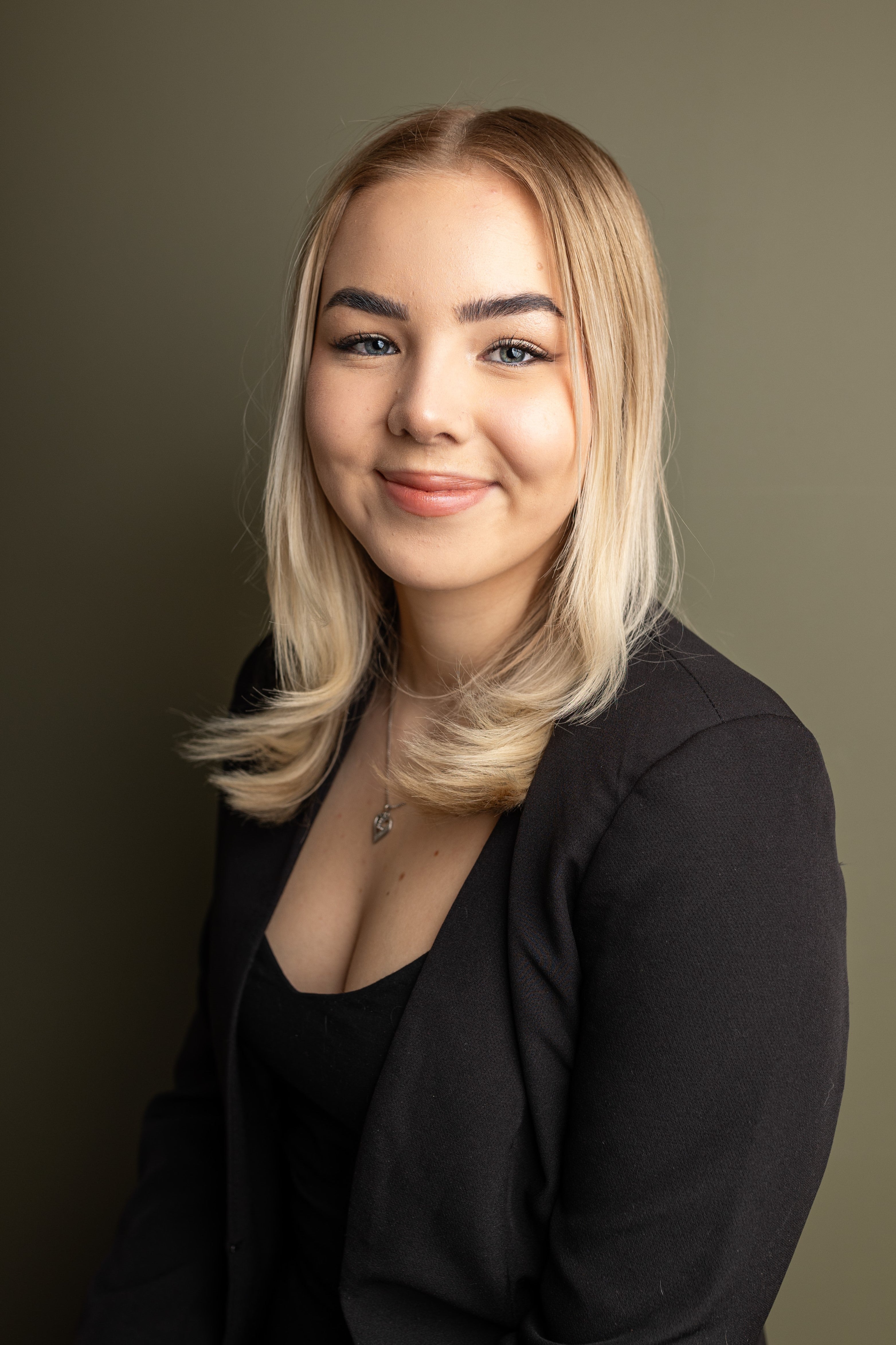 bryn- och fransstylisten engla