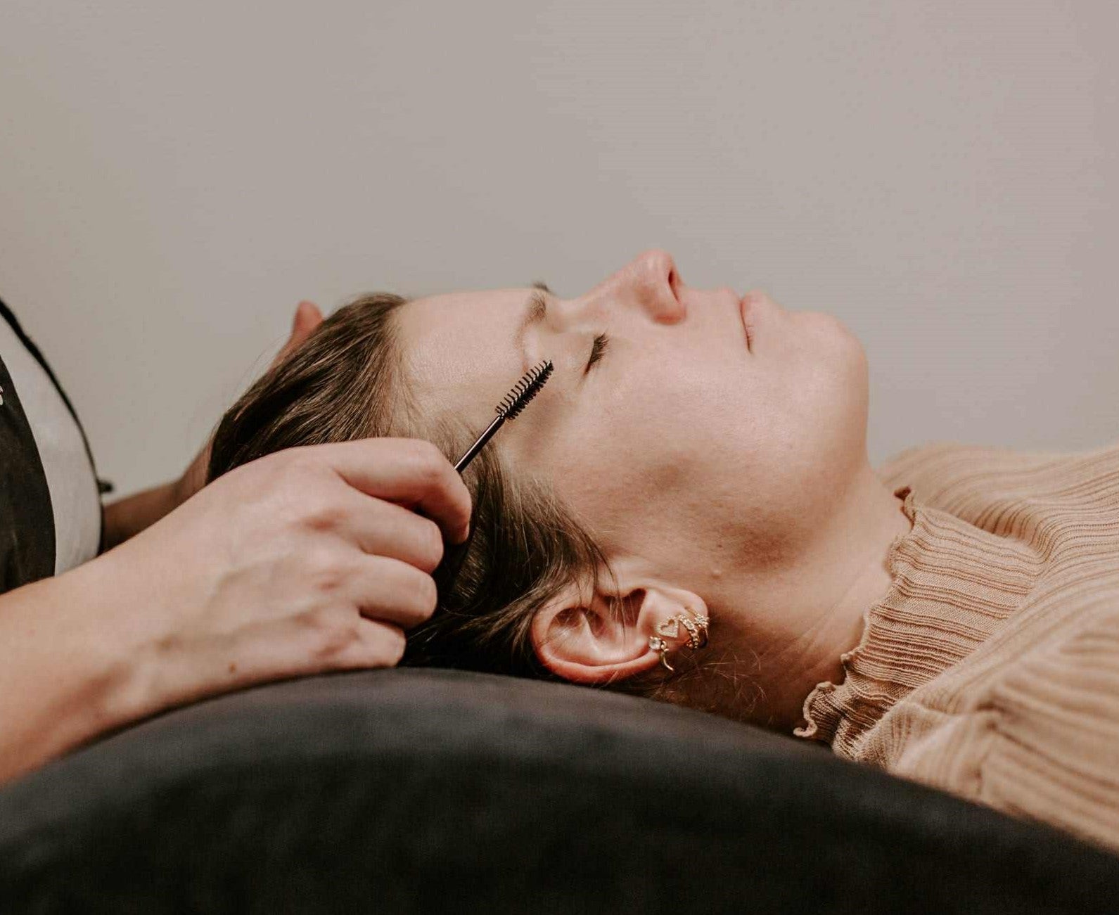 en kund i en fransbehandling